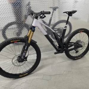 Unno Ikki S1 E-Bike — Medium