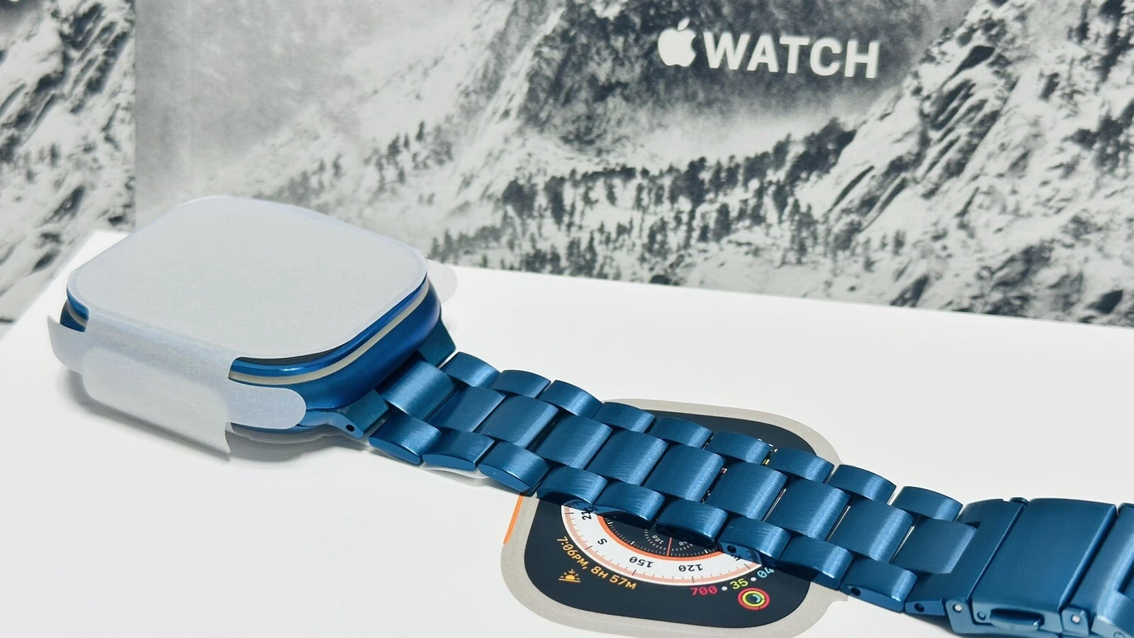 ⌚ Apple Watch Ultra 49mm — Blue Anodized Titanium with Blue Link Band - Image 3