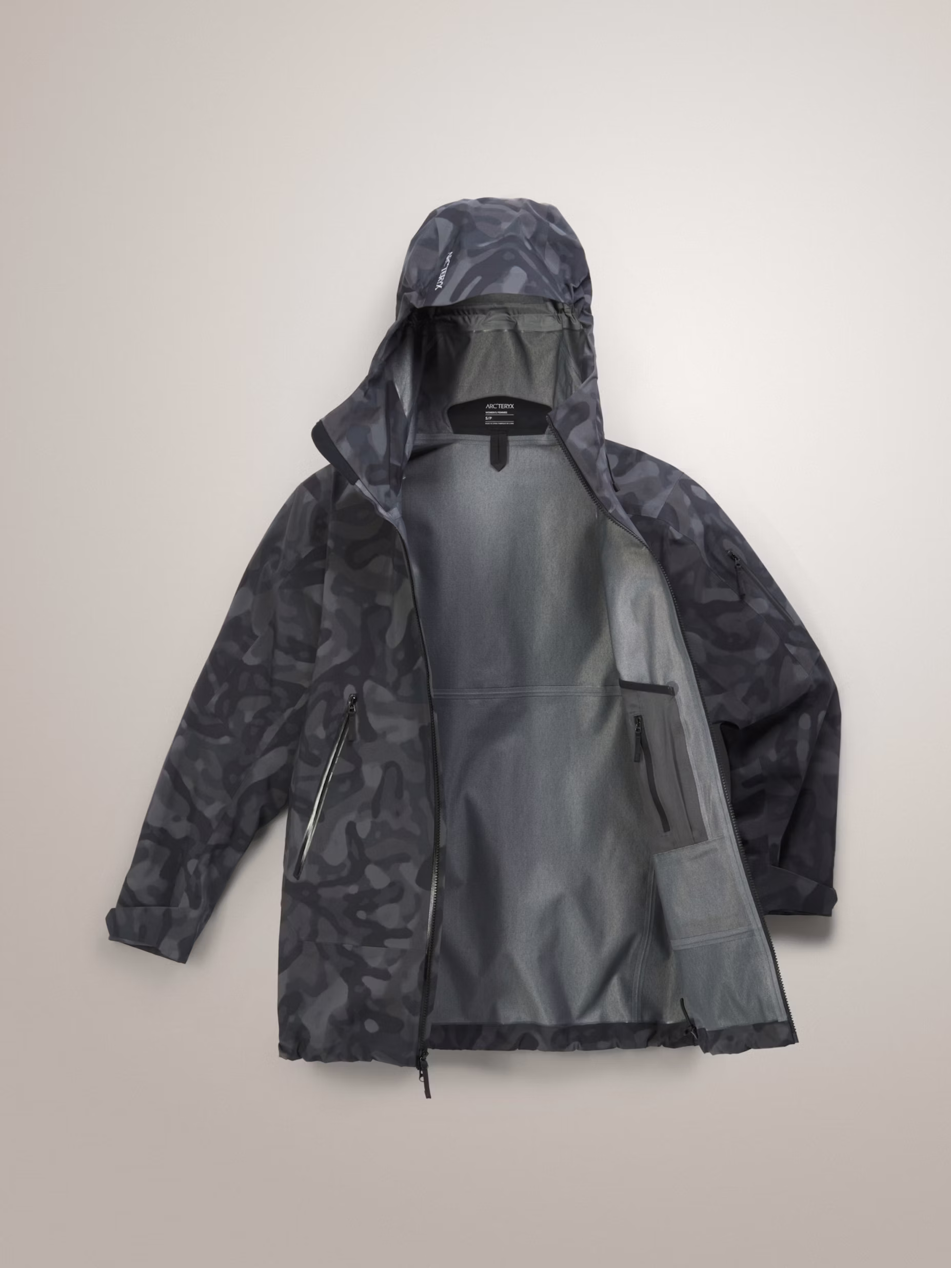 Sentinel Relaxed Jacket Print – Women’s - Image 9